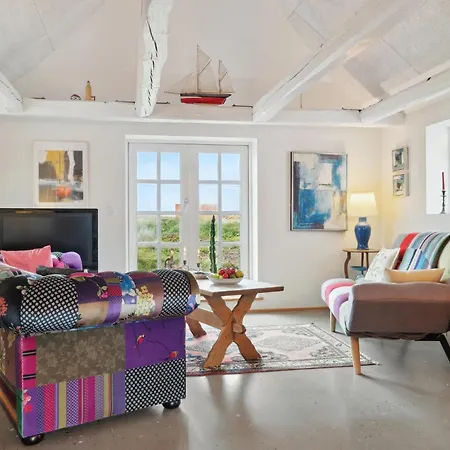 Pet Friendly In With Kitchen Holiday home *